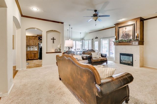 200 Nature Lane, Edmond, OK 73034