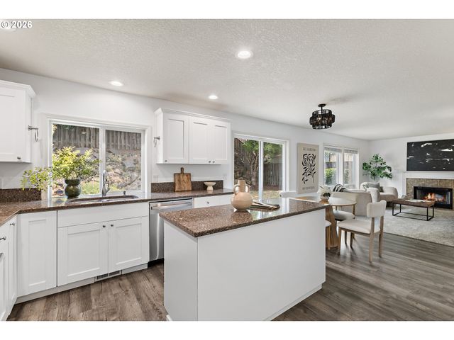 14955 Se STANHOPE Rd, Clackamas, OR 97015