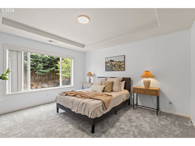 14955 Se STANHOPE Rd, Clackamas, OR 97015
