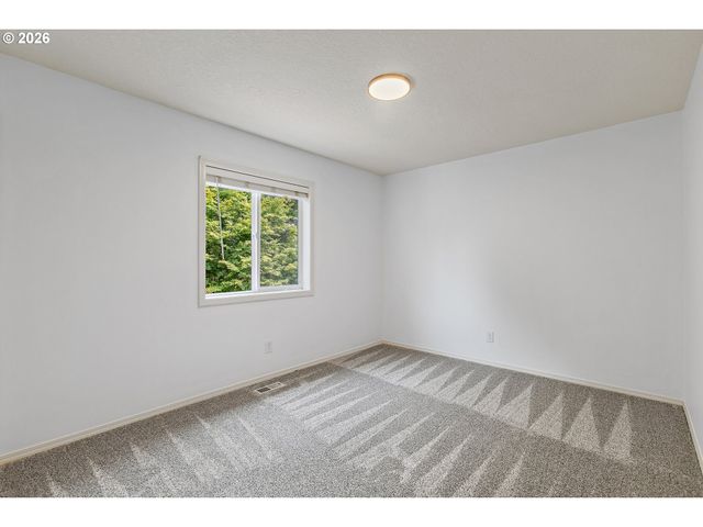 14955 Se STANHOPE Rd, Clackamas, OR 97015