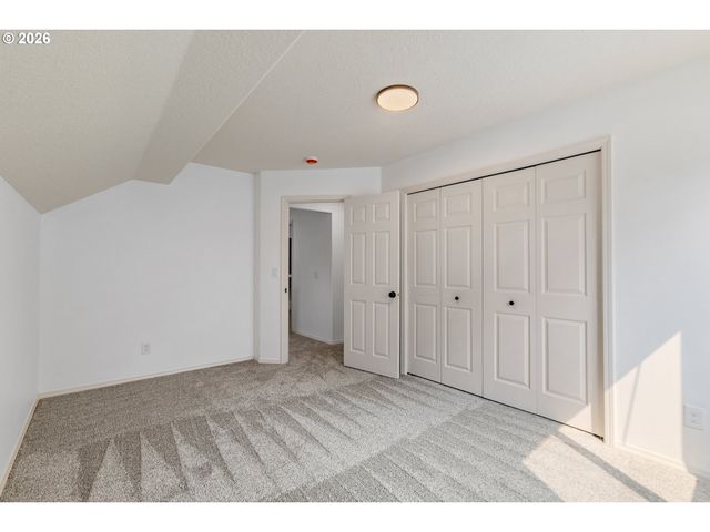 14955 Se STANHOPE Rd, Clackamas, OR 97015