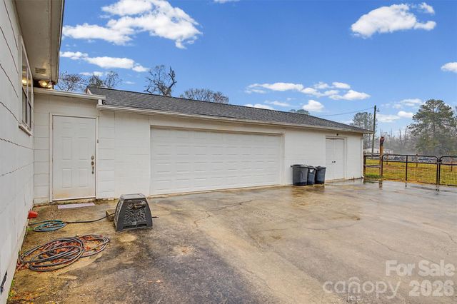 5500 Old Winnsboro Road, Great Falls, SC 29055