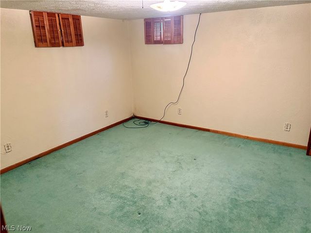 2023 Lake Washington Road, Washington, WV 26181