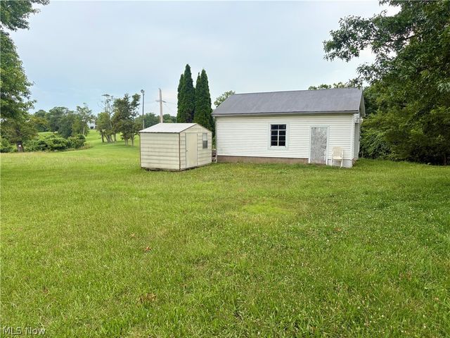 2023 Lake Washington Road, Washington, WV 26181