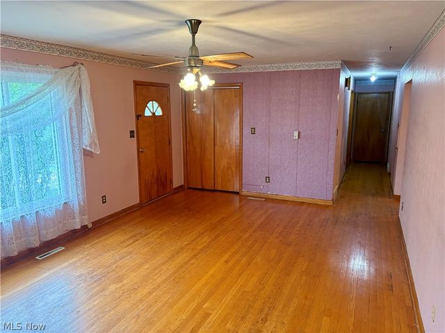 2023 Lake Washington Road, Washington, WV 26181