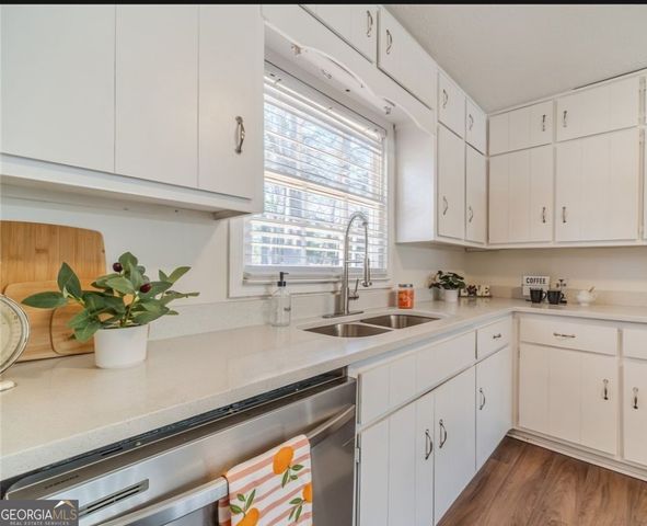 3760 Sunny Hill DR, Loganville, GA 30052