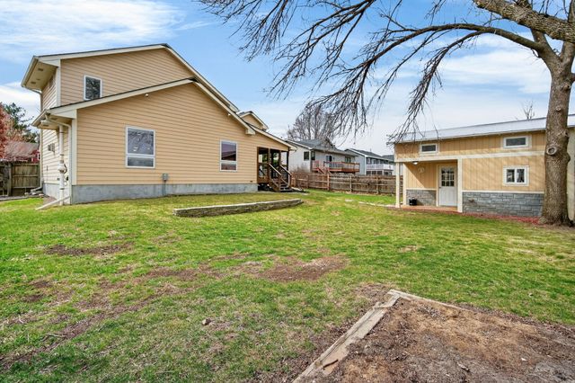 313 SW Kennybrook Drive, Grimes, IA 50111
