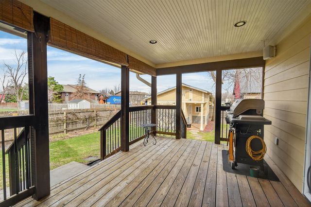 313 SW Kennybrook Drive, Grimes, IA 50111