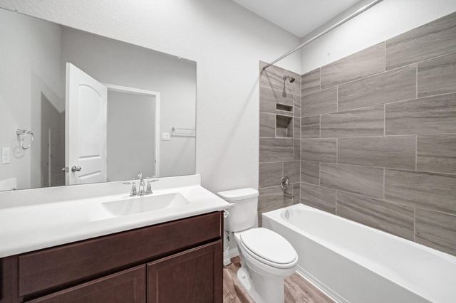 4911 Bella Danielle Ct, Katy, TX 77493