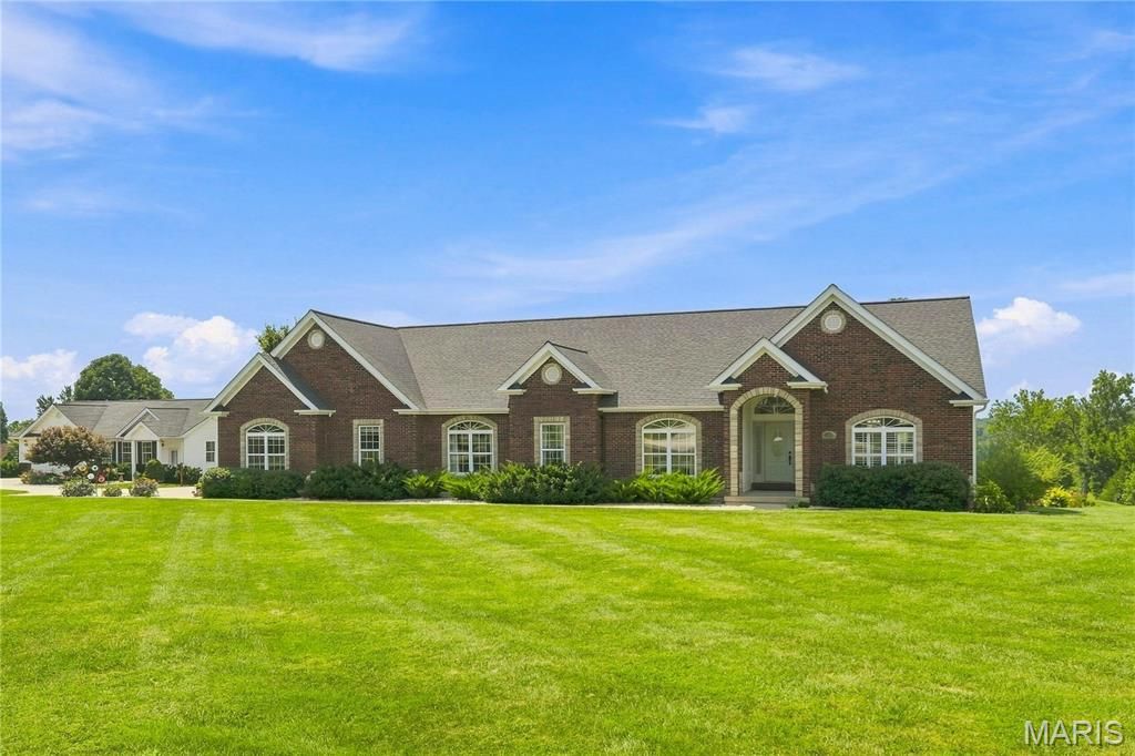 3 Bluff Haven Drive, Troy, MO 63379