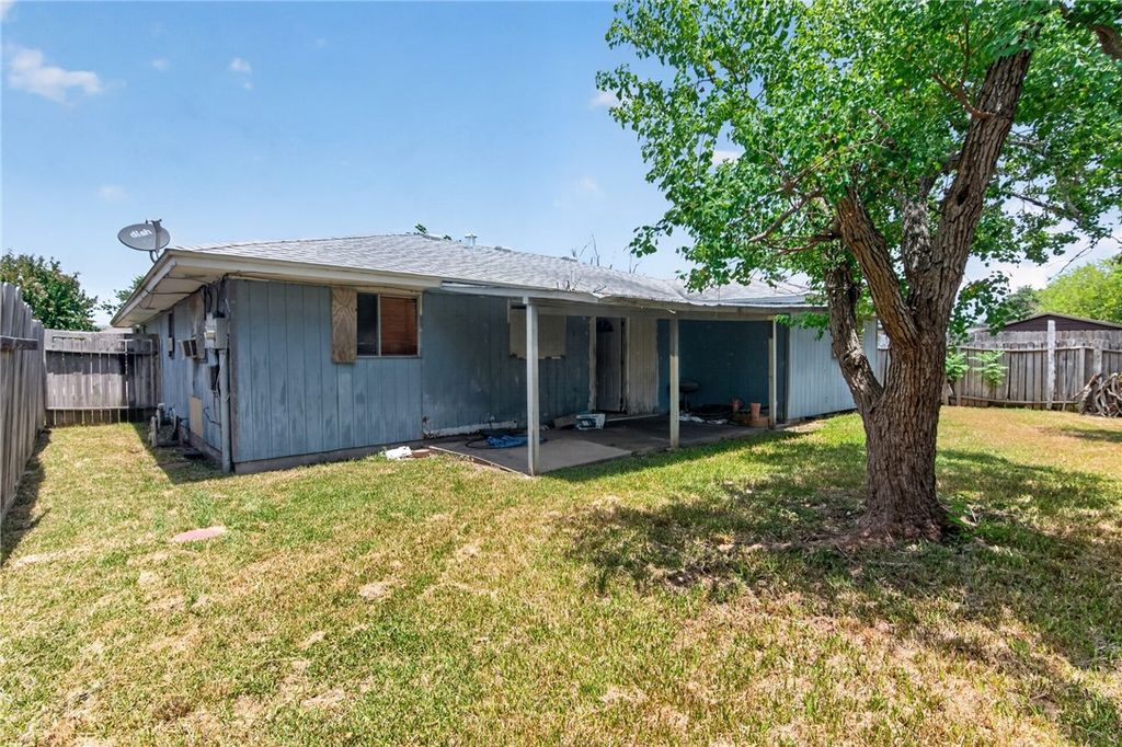 7417 Milky Way Dr, Corpus Christi, TX 78412