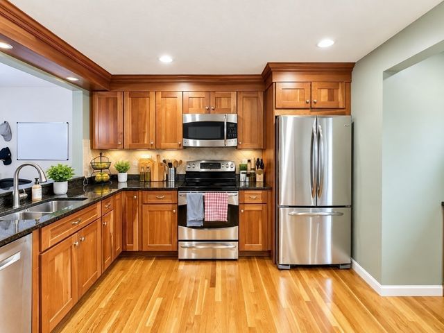 1002 Pleasant 10, Weymouth, MA 02189