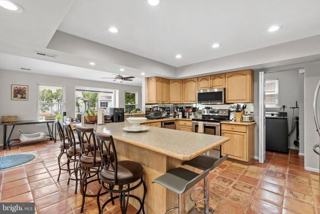 1 DEVONSHIRE CT, Mount Laurel, NJ 08054