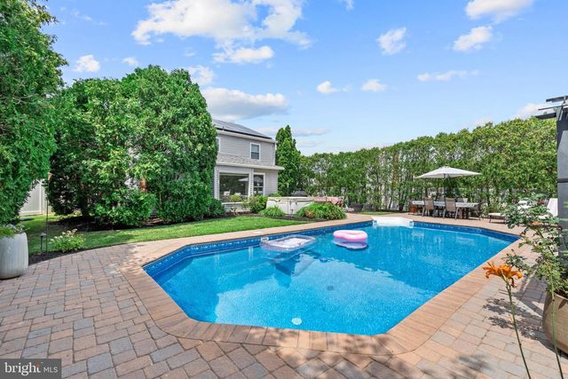 1 DEVONSHIRE CT, Mount Laurel, NJ 08054