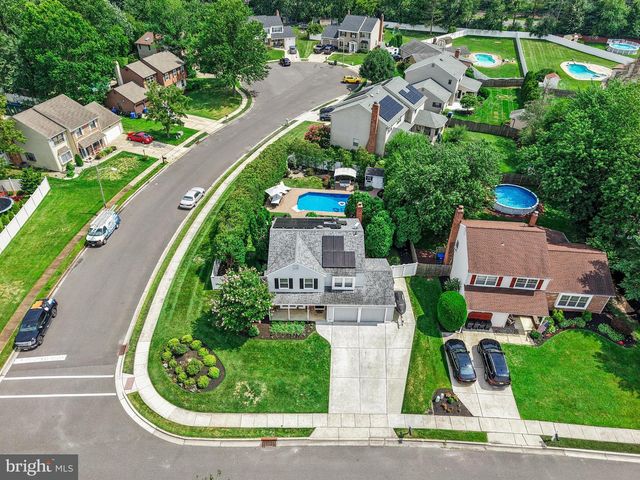 1 DEVONSHIRE CT, Mount Laurel, NJ 08054