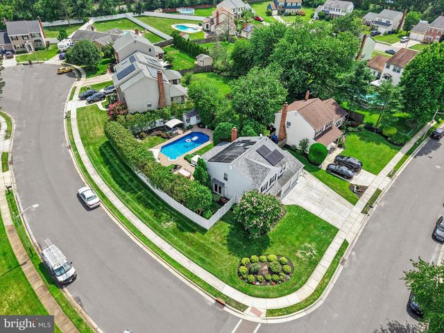 1 DEVONSHIRE CT, Mount Laurel, NJ 08054