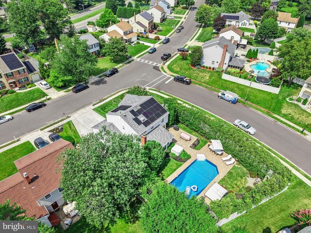 1 DEVONSHIRE CT, Mount Laurel, NJ 08054