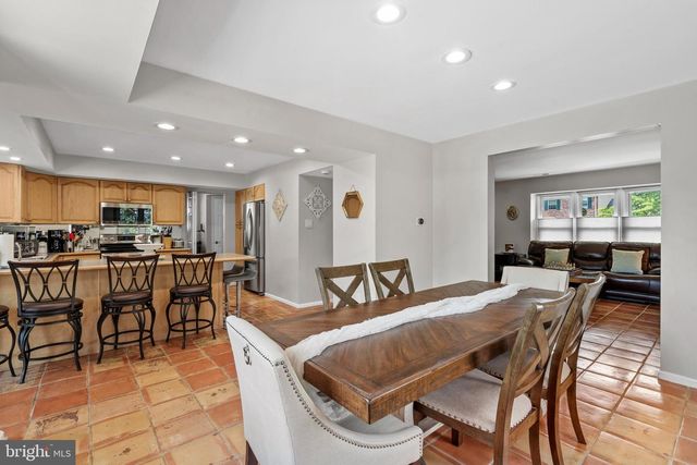 1 DEVONSHIRE CT, Mount Laurel, NJ 08054