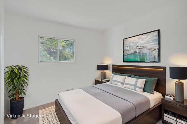 10 Elayne Court, Smithtown, NY 11787