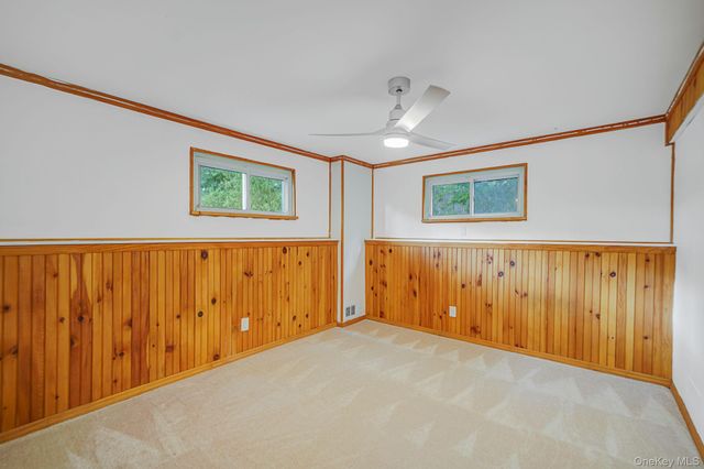 10 Elayne Court, Smithtown, NY 11787