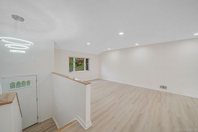 10 Elayne Court, Smithtown, NY 11787