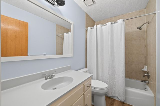 9626 Wellington Lane N, Maple Grove, MN 55369