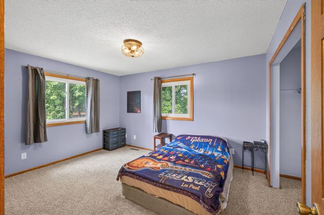 9626 Wellington Lane N, Maple Grove, MN 55369