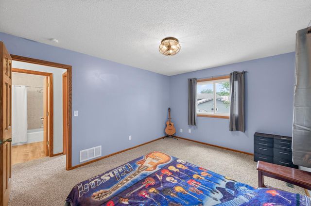 9626 Wellington Lane N, Maple Grove, MN 55369