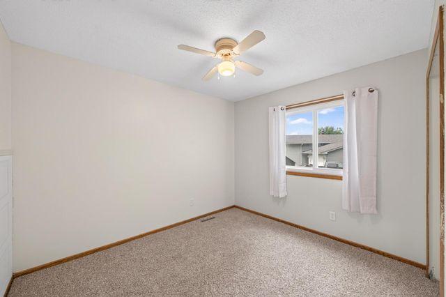 9626 Wellington Lane N, Maple Grove, MN 55369