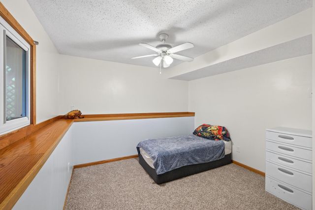 9626 Wellington Lane N, Maple Grove, MN 55369
