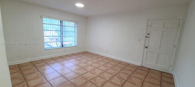 7851 Dunham Blvd 12, Miami, FL 33138