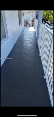 7851 Dunham Blvd 12, Miami, FL 33138