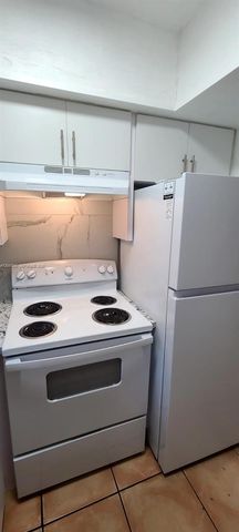 7851 Dunham Blvd 12, Miami, FL 33138