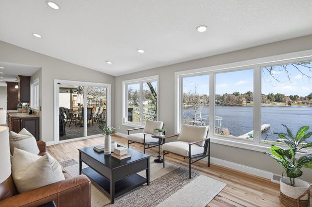 1724 19th Terrace NW, New Brighton, MN 55112