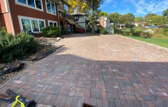 1724 19th Terrace NW, New Brighton, MN 55112