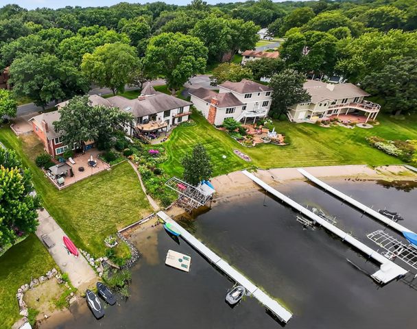 1724 19th Terrace NW, New Brighton, MN 55112