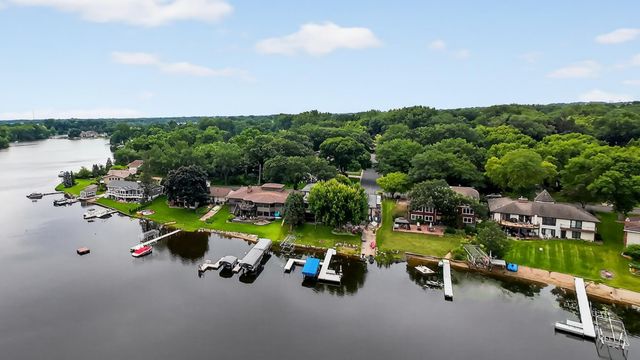 1724 19th Terrace NW, New Brighton, MN 55112