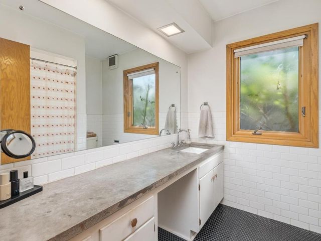 1750 Field Avenue, Saint Paul, MN 55116