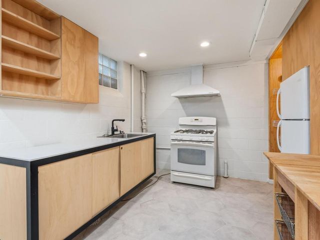 1750 Field Avenue, Saint Paul, MN 55116