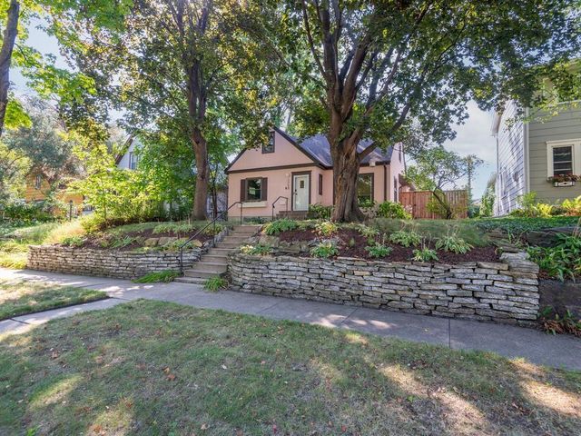 1750 Field Avenue, Saint Paul, MN 55116