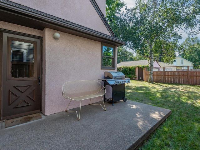 1750 Field Avenue, Saint Paul, MN 55116