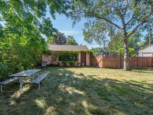 1750 Field Avenue, Saint Paul, MN 55116