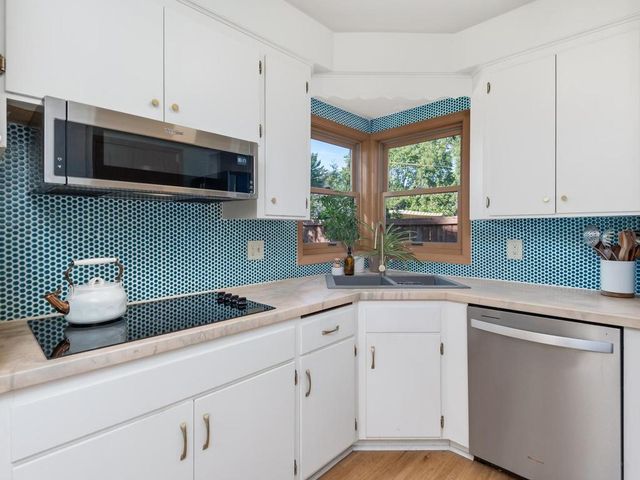 1750 Field Avenue, Saint Paul, MN 55116