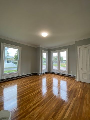 50 Congress St 1, Milford, MA 01757