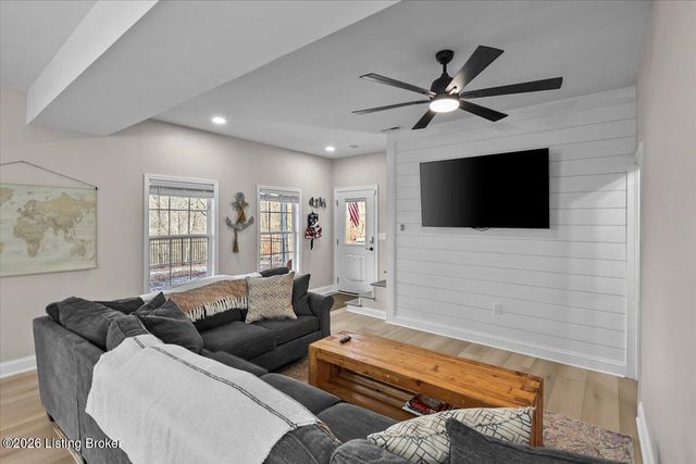 268 Maywood Dr, Leitchfield, KY 42754