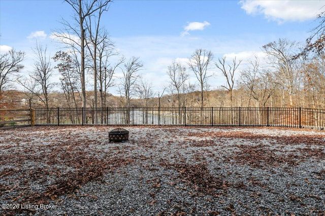 268 Maywood Dr, Leitchfield, KY 42754