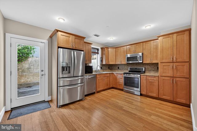 2664 MARTHA ST, Philadelphia, PA 19125