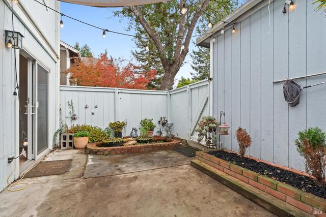 2837 Bowen St, Graton, CA 95444