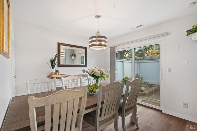 2837 Bowen St, Graton, CA 95444