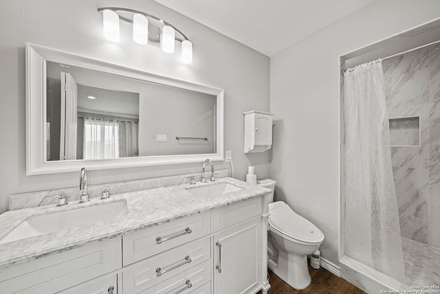 665 LAKE FRST, Canyon Lake, TX 78133